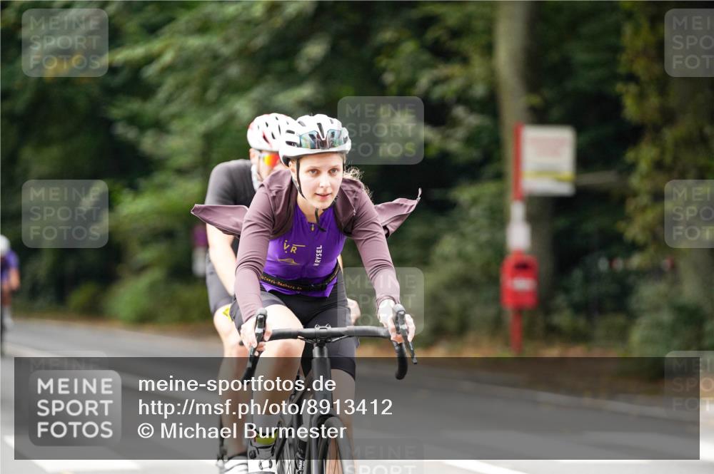 14.09.2025 - Stadtparktriathlon Michael Burmester http://msf.ph/oto/8913412 14.09.2025 11:58:16 Radfahren 1001, 1002, 1040, 1083, 1112, 1121, 1143, 1155, 1160, 1180 meine-sportfotos.de