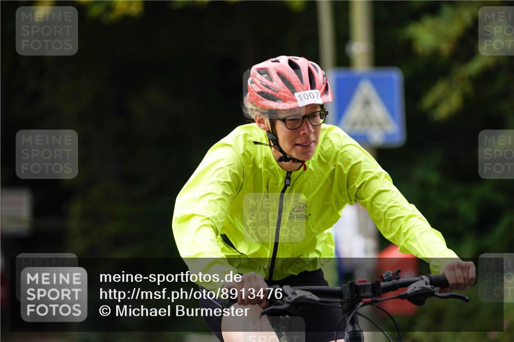 14.09.2025 - Stadtparktriathlon Michael Burmester http://msf.ph/oto/8913476 14.09.2025 11:59:34 Radfahren 1007, 1125, 1178 meine-sportfotos.de