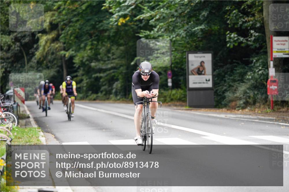 14.09.2025 - Stadtparktriathlon Michael Burmester http://msf.ph/oto/8913478 14.09.2025 11:59:41 Radfahren 936, 1054, 1057, 1107, 1178 meine-sportfotos.de