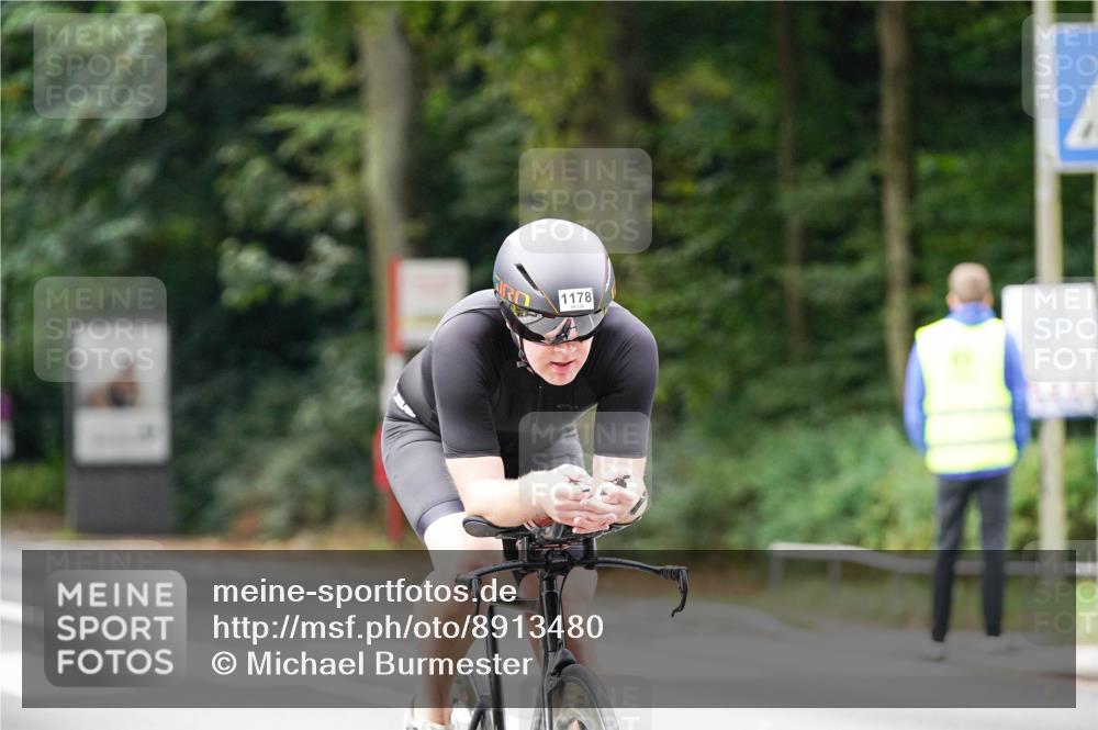 14.09.2025 - Stadtparktriathlon Michael Burmester http://msf.ph/oto/8913480 14.09.2025 11:59:42 Radfahren 936, 1054, 1057, 1107, 1178 meine-sportfotos.de