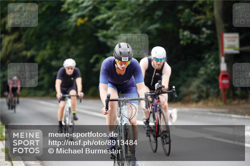 14.09.2025 - Stadtparktriathlon Michael Burmester http://msf.ph/oto/8913484 14.09.2025 11:59:47 Radfahren 936, 980, 1054, 1057, 1107, 1115, 1178, 1202 meine-sportfotos.de