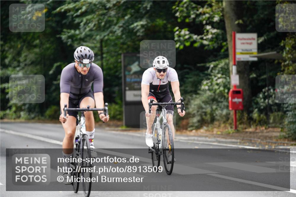 14.09.2025 - Stadtparktriathlon Michael Burmester http://msf.ph/oto/8913509 14.09.2025 12:00:35 Radfahren 1033, 1036, 1047, 1192 meine-sportfotos.de