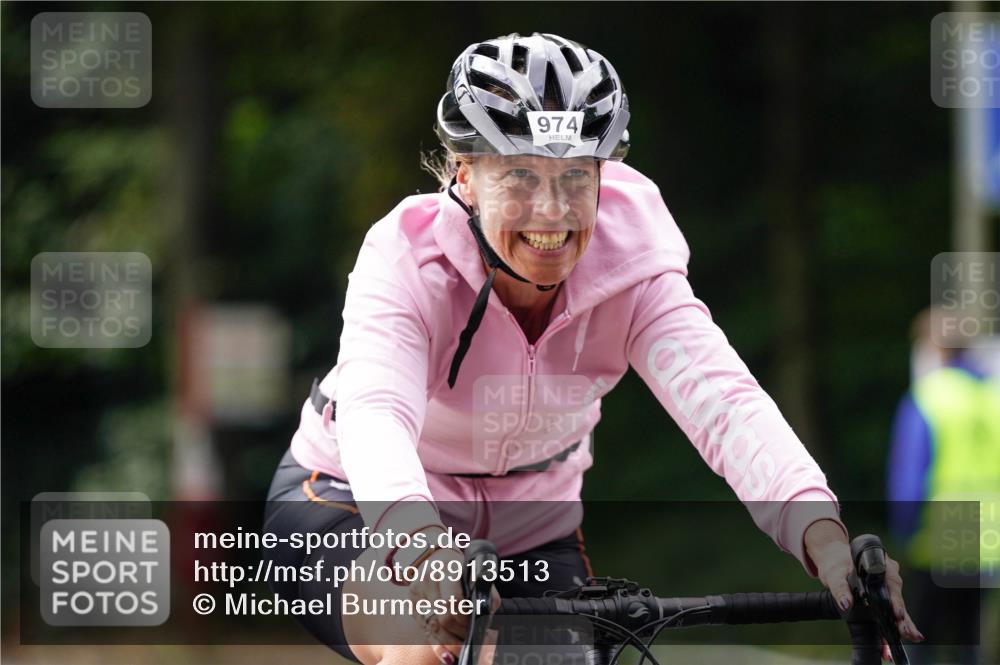 14.09.2025 - Stadtparktriathlon Michael Burmester http://msf.ph/oto/8913513 14.09.2025 12:00:45 Radfahren 962, 974, 994, 1063, 1064 meine-sportfotos.de