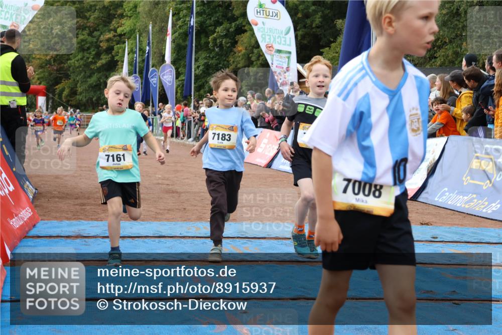 14.09.2025 - Airport Race Strokosch-Dieckow http://msf.ph/oto/8915937 14.09.2025 11:20:31 Ziel 7161, 7183, 7008 meine-sportfotos.de