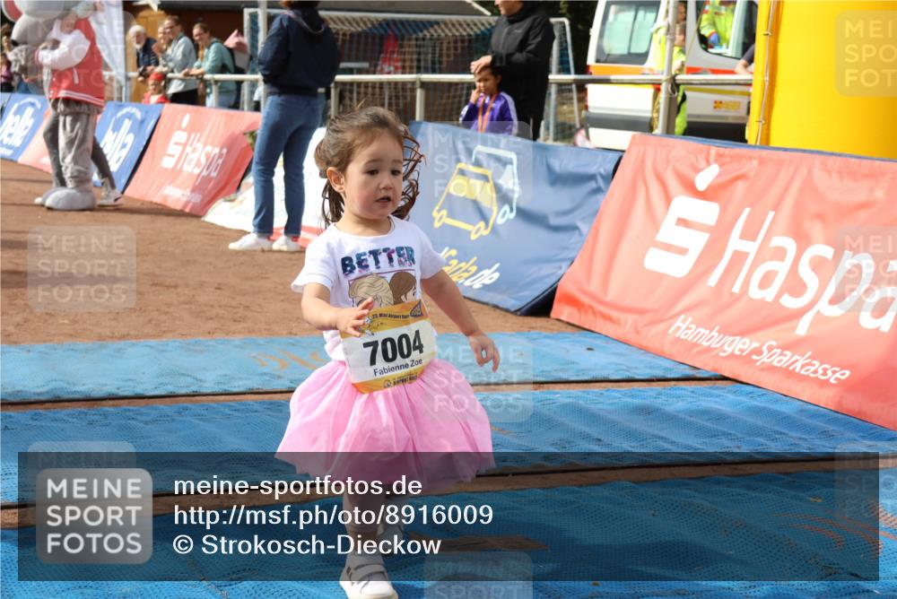 14.09.2025 - Airport Race Strokosch-Dieckow http://msf.ph/oto/8916009 14.09.2025 11:22:54 Ziel 23, 202, 7004 meine-sportfotos.de