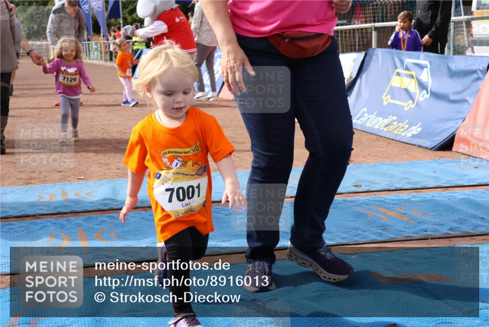 14.09.2025 - Airport Race Strokosch-Dieckow http://msf.ph/oto/8916013 14.09.2025 11:22:58 Ziel 7129, 23, 20, 23, 7001 meine-sportfotos.de