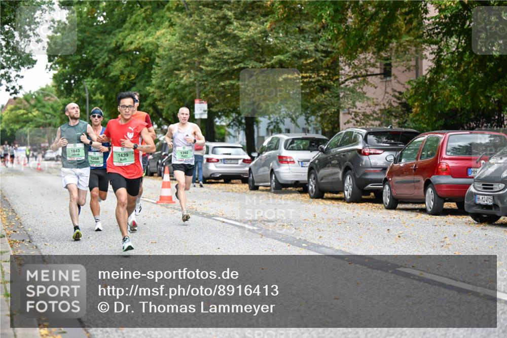 21.09.2025 - PSD Bank Halbmarathon Dr. Thomas Lammeyer http://msf.ph/oto/8916413 21.09.2025 10:28:51 Laufen 1843, 1392, 1439, 1358, 4915 meine-sportfotos.de