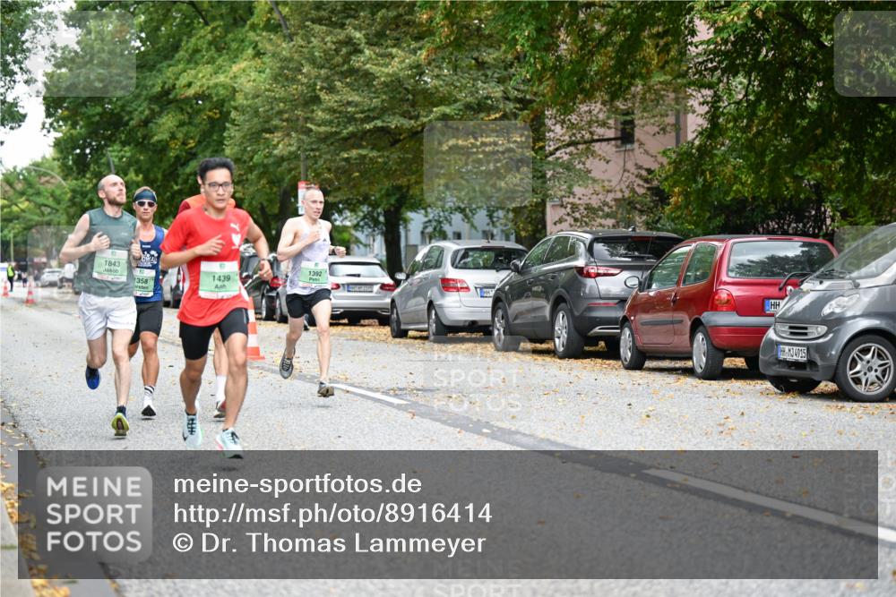 21.09.2025 - PSD Bank Halbmarathon Dr. Thomas Lammeyer http://msf.ph/oto/8916414 21.09.2025 10:28:51 Laufen 1843, 1358, 1439, 1392, 4915 meine-sportfotos.de