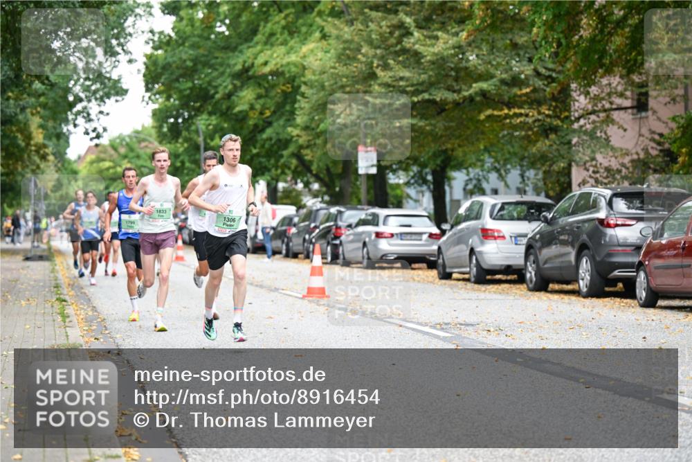 21.09.2025 - PSD Bank Halbmarathon Dr. Thomas Lammeyer http://msf.ph/oto/8916454 21.09.2025 10:29:09 Laufen 1799, 1833, 1306 meine-sportfotos.de