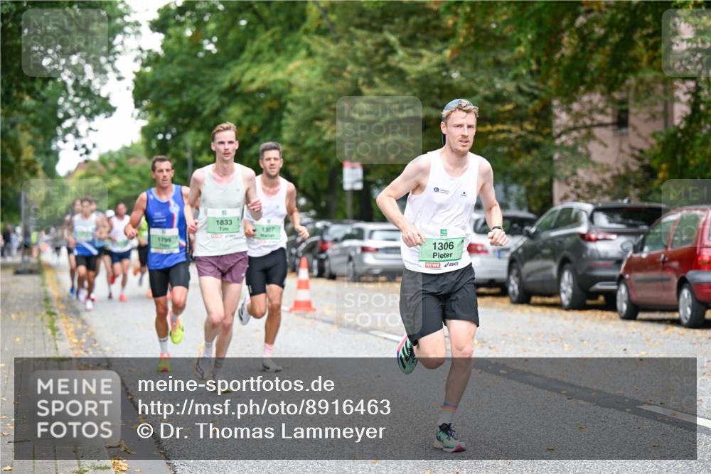 21.09.2025 - PSD Bank Halbmarathon Dr. Thomas Lammeyer http://msf.ph/oto/8916463 21.09.2025 10:29:10 Laufen 1799, 1833, 1307, 1306 meine-sportfotos.de