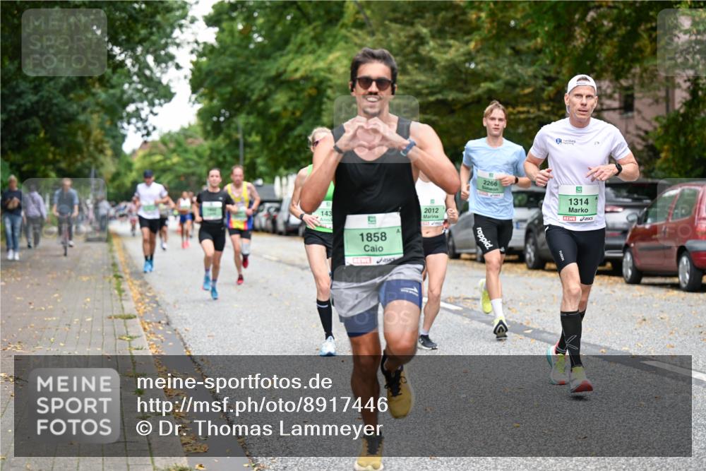 21.09.2025 - PSD Bank Halbmarathon Dr. Thomas Lammeyer http://msf.ph/oto/8917446 21.09.2025 10:33:34 Laufen 143, 1858, 2012, 2266, 1314 meine-sportfotos.de