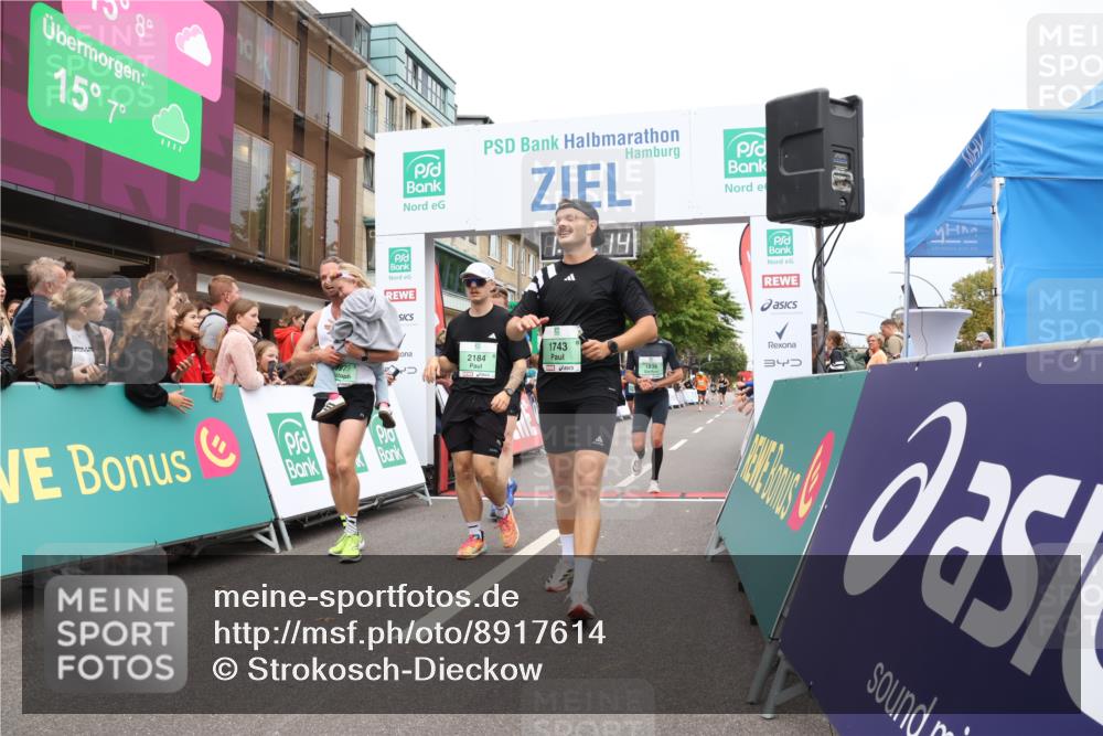 21.09.2025 - PSD Bank Halbmarathon Strokosch-Dieckow http://msf.ph/oto/8917614 21.09.2025 11:44:37 Ziel 1020, 1743, 1839, 1966, 1997, 2184, 2188, 2351, 2386, 3923 meine-sportfotos.de
