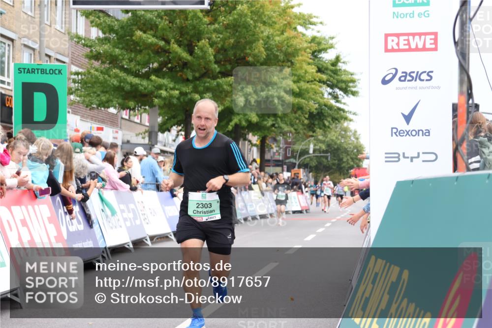 21.09.2025 - PSD Bank Halbmarathon Strokosch-Dieckow http://msf.ph/oto/8917657 21.09.2025 11:44:50 Ziel 1798, 2303, 2308 meine-sportfotos.de