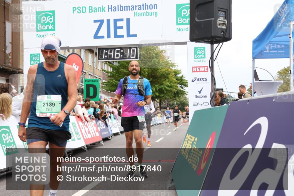 21.09.2025 - PSD Bank Halbmarathon Strokosch-Dieckow http://msf.ph/oto/8917840 21.09.2025 11:45:34 Ziel 1023, 1041, 2139, 2143, 2606, 2939 meine-sportfotos.de