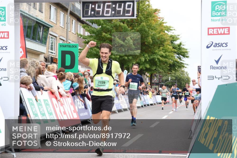 21.09.2025 - PSD Bank Halbmarathon Strokosch-Dieckow http://msf.ph/oto/8917972 21.09.2025 11:46:13 Ziel 2141, 2229, 2235 meine-sportfotos.de