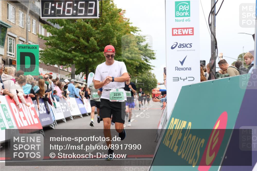 21.09.2025 - PSD Bank Halbmarathon Strokosch-Dieckow http://msf.ph/oto/8917990 21.09.2025 11:46:17 Ziel 1751, 2129, 2141, 2229, 2235 meine-sportfotos.de