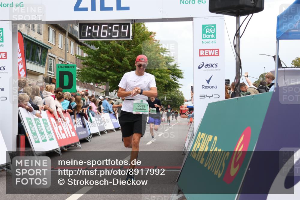 21.09.2025 - PSD Bank Halbmarathon Strokosch-Dieckow http://msf.ph/oto/8917992 21.09.2025 11:46:17 Ziel 1751, 2129, 2141, 2229, 2235 meine-sportfotos.de