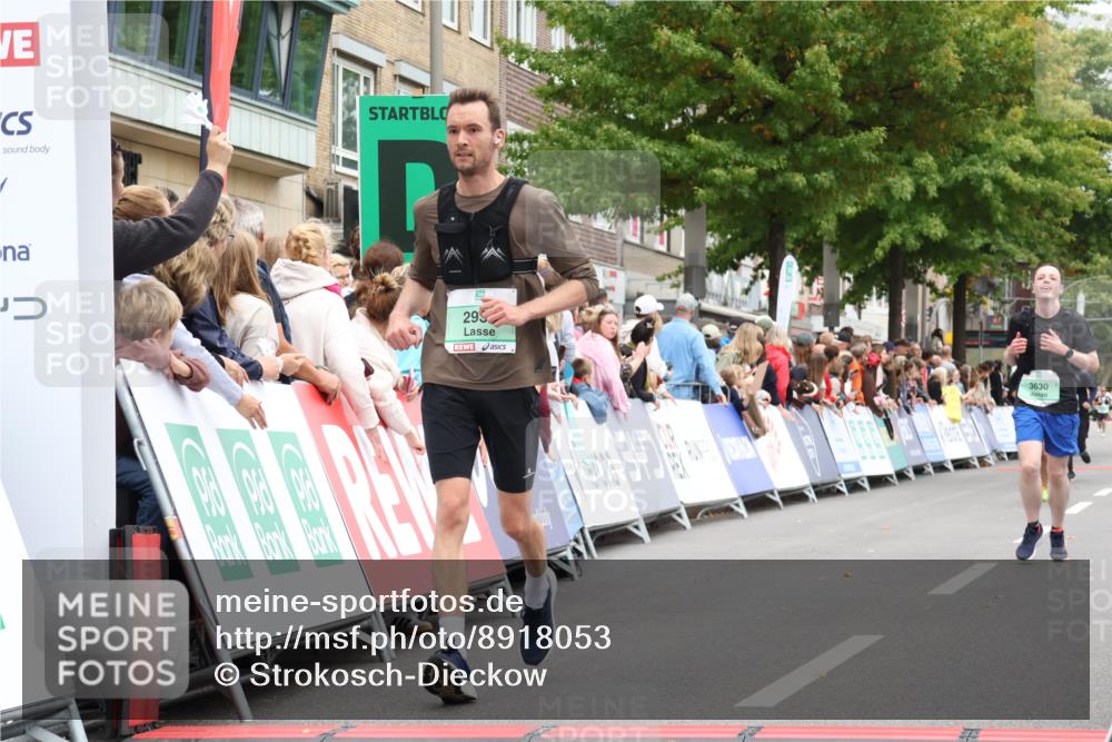 21.09.2025 - PSD Bank Halbmarathon Strokosch-Dieckow http://msf.ph/oto/8918053 21.09.2025 11:46:29 Ziel 1019, 1062, 2931, 3630 meine-sportfotos.de