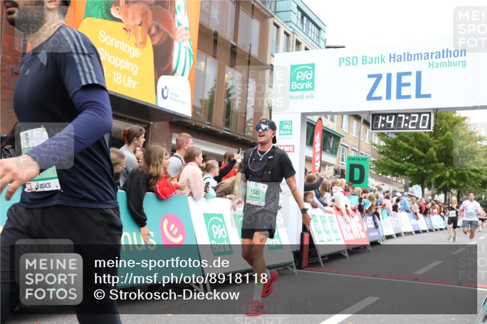 21.09.2025 - PSD Bank Halbmarathon Strokosch-Dieckow http://msf.ph/oto/8918118 21.09.2025 11:46:43 Ziel 1321, 1583, 2112, 2391, 2657, 2791, 2919 meine-sportfotos.de