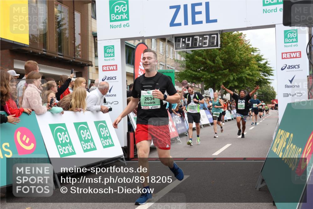 21.09.2025 - PSD Bank Halbmarathon Strokosch-Dieckow http://msf.ph/oto/8918205 21.09.2025 11:47:00 Ziel 1465, 1582, 1601, 1810, 1956, 1993, 2634, 3102 meine-sportfotos.de