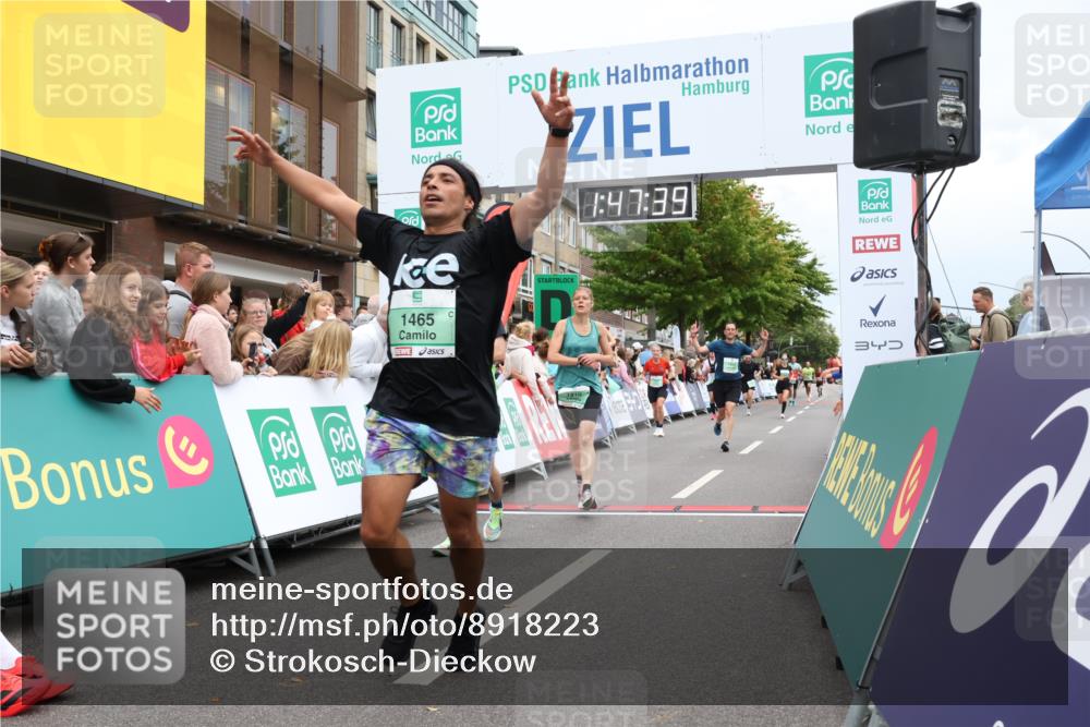 21.09.2025 - PSD Bank Halbmarathon Strokosch-Dieckow http://msf.ph/oto/8918223 21.09.2025 11:47:03 Ziel 1368, 1465, 1582, 1601, 1810, 1993, 2634, 3102 meine-sportfotos.de