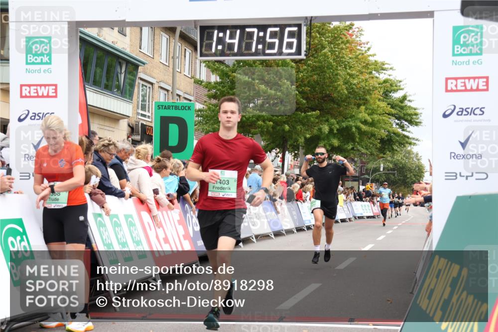 21.09.2025 - PSD Bank Halbmarathon Strokosch-Dieckow http://msf.ph/oto/8918298 21.09.2025 11:47:19 Ziel 1403, 1965, 2232, 2478 meine-sportfotos.de