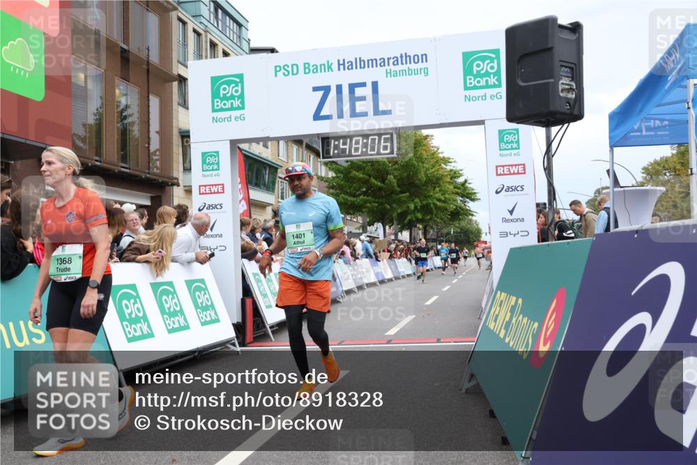 21.09.2025 - PSD Bank Halbmarathon Strokosch-Dieckow http://msf.ph/oto/8918328 21.09.2025 11:47:29 Ziel 1401, 2232 meine-sportfotos.de
