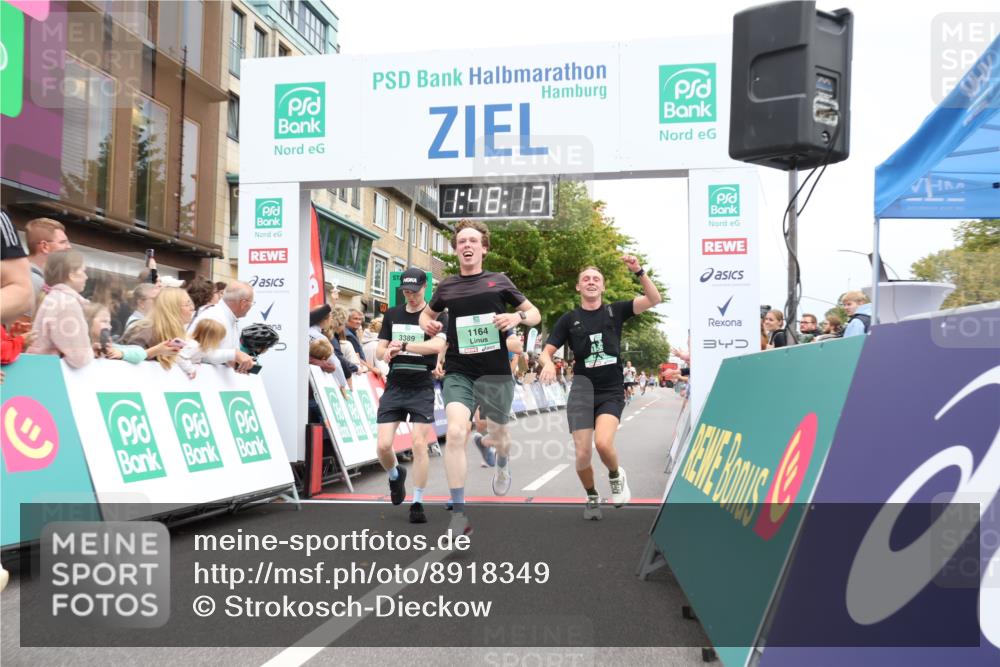 21.09.2025 - PSD Bank Halbmarathon Strokosch-Dieckow http://msf.ph/oto/8918349 21.09.2025 11:47:36 Ziel 1164, 1401, 1530, 2049, 2234, 2522, 2971, 3389 meine-sportfotos.de