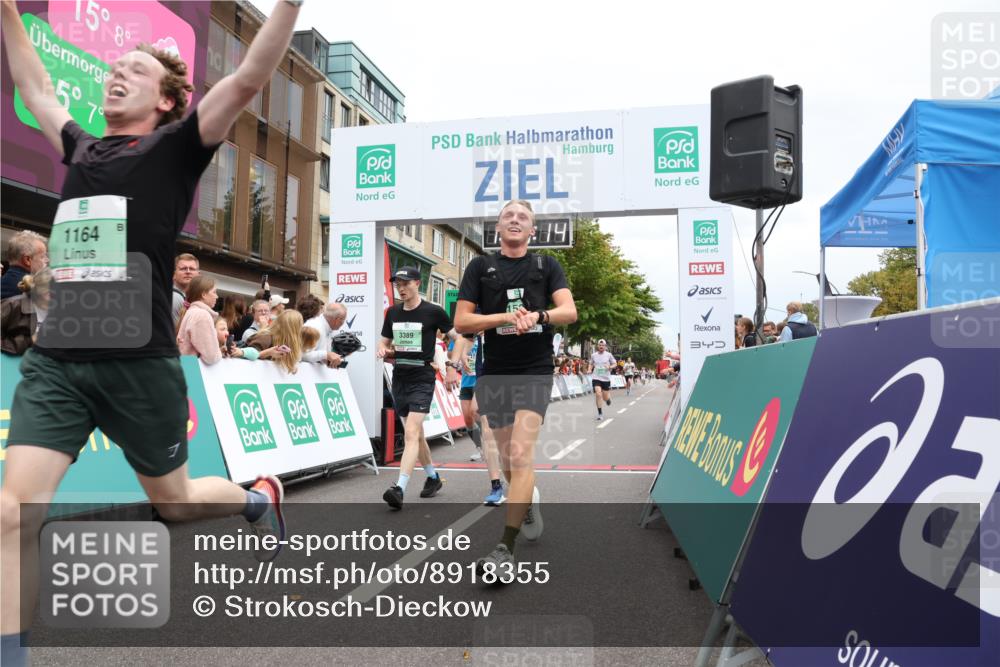 21.09.2025 - PSD Bank Halbmarathon Strokosch-Dieckow http://msf.ph/oto/8918355 21.09.2025 11:47:37 Ziel 1164, 1530, 2049, 2234, 2522, 2971, 3389 meine-sportfotos.de