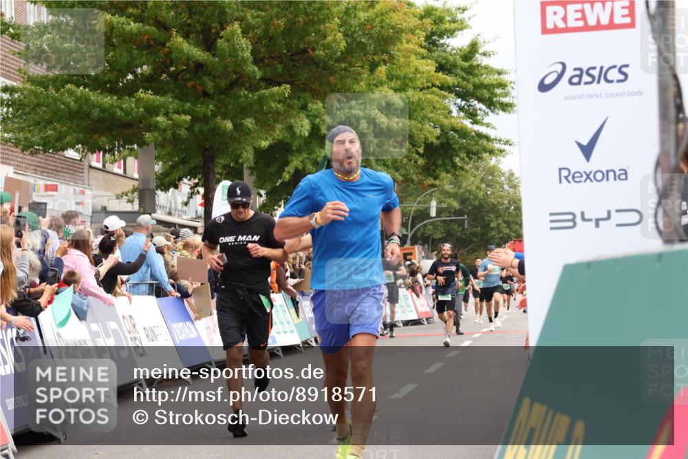 21.09.2025 - PSD Bank Halbmarathon Strokosch-Dieckow http://msf.ph/oto/8918571 21.09.2025 11:48:28 Ziel 1311, 1529, 1624, 1942, 2259, 2293, 2378, 2880, 3169, 3921, 3926 meine-sportfotos.de