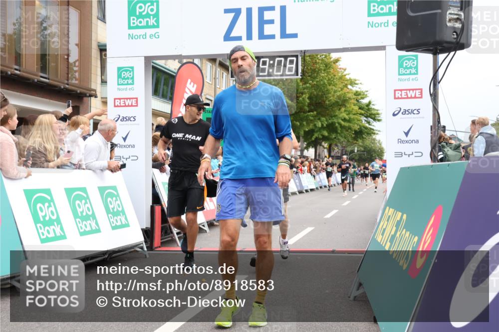 21.09.2025 - PSD Bank Halbmarathon Strokosch-Dieckow http://msf.ph/oto/8918583 21.09.2025 11:48:31 Ziel 1311, 1529, 1942, 2259, 2378, 3921 meine-sportfotos.de