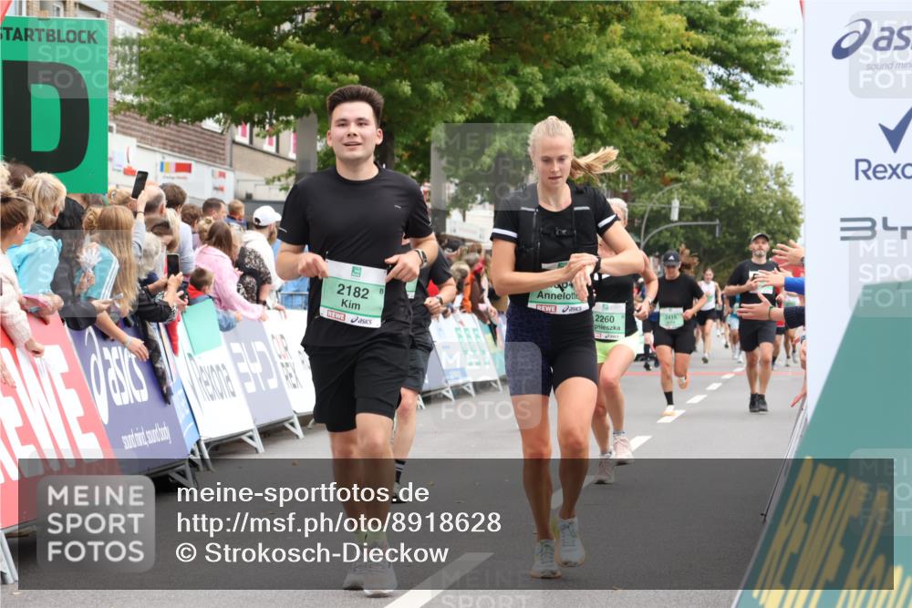 21.09.2025 - PSD Bank Halbmarathon Strokosch-Dieckow http://msf.ph/oto/8918628 21.09.2025 11:48:43 Ziel 1234, 1719, 2182, 2260, 2551, 2561, 2564, 3288 meine-sportfotos.de