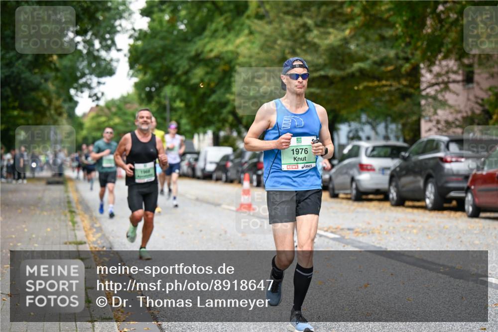 21.09.2025 - PSD Bank Halbmarathon Dr. Thomas Lammeyer http://msf.ph/oto/8918647 21.09.2025 10:36:11 Laufen 1968, 1976 meine-sportfotos.de