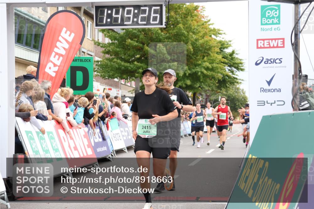 21.09.2025 - PSD Bank Halbmarathon Strokosch-Dieckow http://msf.ph/oto/8918663 21.09.2025 11:48:50 Ziel 1129, 1271, 1719, 1983, 1987, 2004, 2182, 2214, 2260, 2415, 2421, 2438, 2564, 3088 meine-sportfotos.de