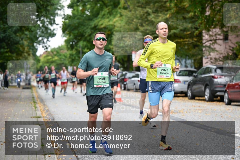 21.09.2025 - PSD Bank Halbmarathon Dr. Thomas Lammeyer http://msf.ph/oto/8918692 21.09.2025 10:36:16 Laufen 1985, 2073 meine-sportfotos.de