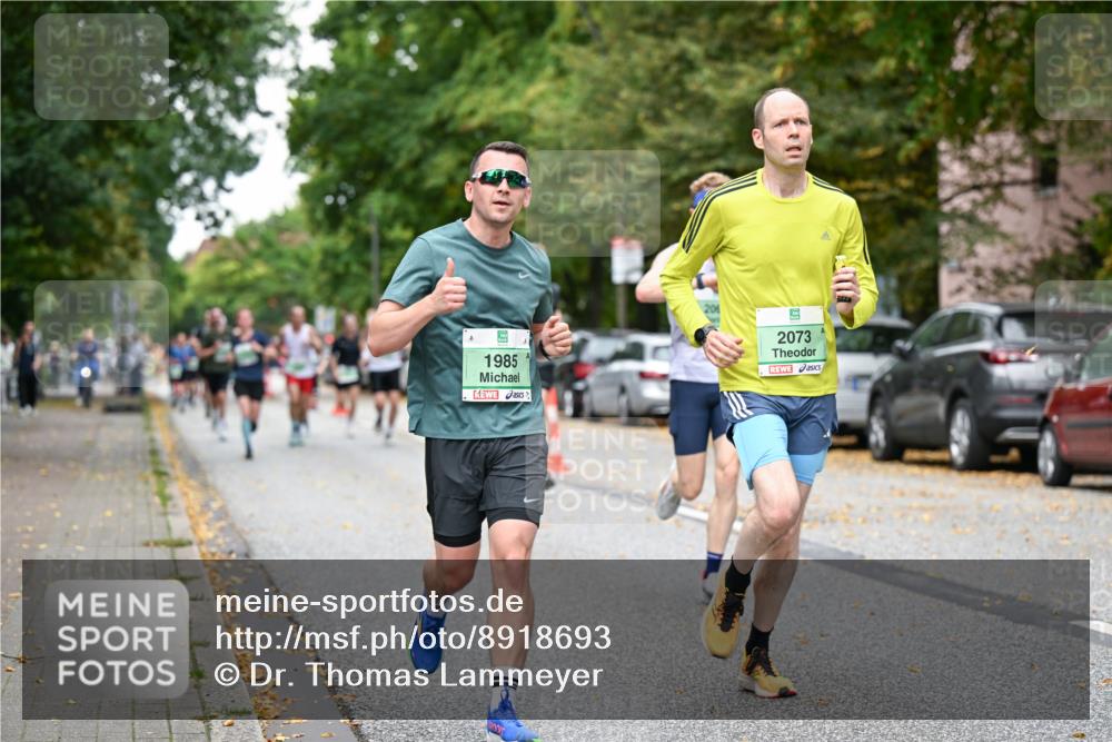21.09.2025 - PSD Bank Halbmarathon Dr. Thomas Lammeyer http://msf.ph/oto/8918693 21.09.2025 10:36:16 Laufen 1985, 2073 meine-sportfotos.de