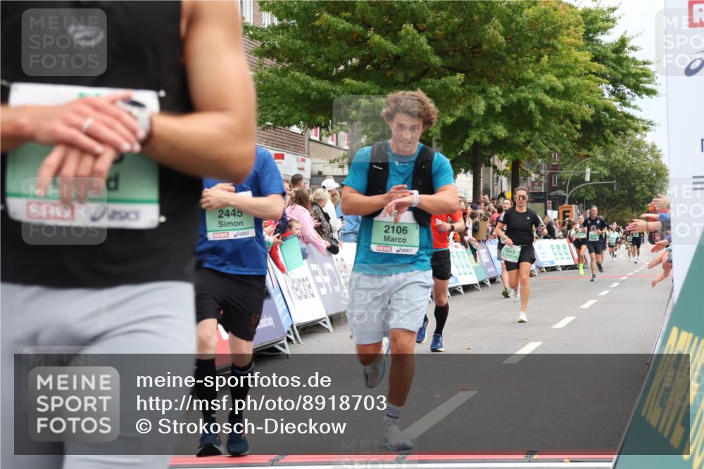 21.09.2025 - PSD Bank Halbmarathon Strokosch-Dieckow http://msf.ph/oto/8918703 21.09.2025 11:48:56 Ziel 1129, 1271, 1983, 1987, 2004, 2053, 2106, 2214, 2415, 2419, 2421, 2438, 2445, 3088 meine-sportfotos.de