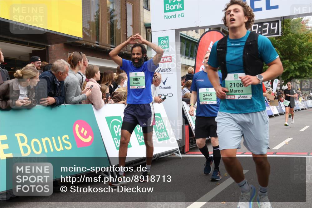 21.09.2025 - PSD Bank Halbmarathon Strokosch-Dieckow http://msf.ph/oto/8918713 21.09.2025 11:48:57 Ziel 1129, 1271, 1983, 1987, 2004, 2053, 2106, 2214, 2415, 2419, 2421, 2438, 2445 meine-sportfotos.de