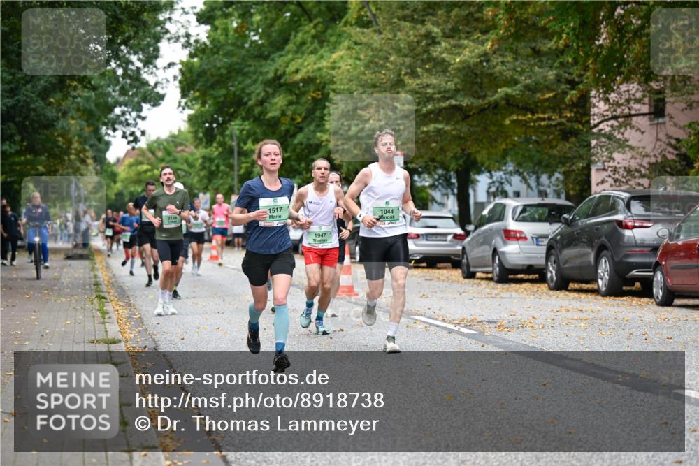 21.09.2025 - PSD Bank Halbmarathon Dr. Thomas Lammeyer http://msf.ph/oto/8918738 21.09.2025 10:36:21 Laufen 2138, 1517, 1947, 1044 meine-sportfotos.de