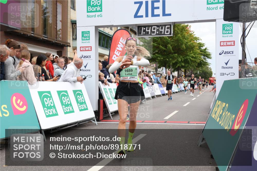 21.09.2025 - PSD Bank Halbmarathon Strokosch-Dieckow http://msf.ph/oto/8918771 21.09.2025 11:49:09 Ziel 1195, 1659, 2307, 2335, 2777 meine-sportfotos.de