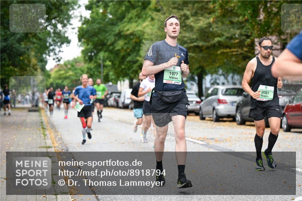 21.09.2025 - PSD Bank Halbmarathon Dr. Thomas Lammeyer http://msf.ph/oto/8918794 21.09.2025 10:36:28 Laufen 5, 1977, 2051 meine-sportfotos.de