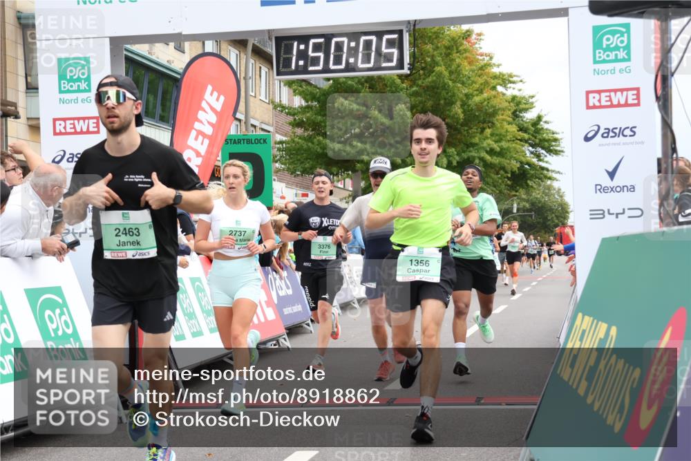 21.09.2025 - PSD Bank Halbmarathon Strokosch-Dieckow http://msf.ph/oto/8918862 21.09.2025 11:49:28 Ziel 1257, 1356, 2010, 2463, 2737, 3376, 3896, 4010 meine-sportfotos.de