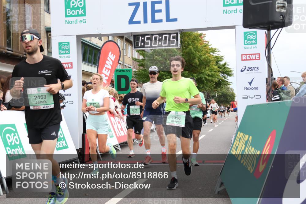 21.09.2025 - PSD Bank Halbmarathon Strokosch-Dieckow http://msf.ph/oto/8918866 21.09.2025 11:49:28 Ziel 1257, 1356, 2010, 2463, 2737, 3376, 3896, 4010 meine-sportfotos.de