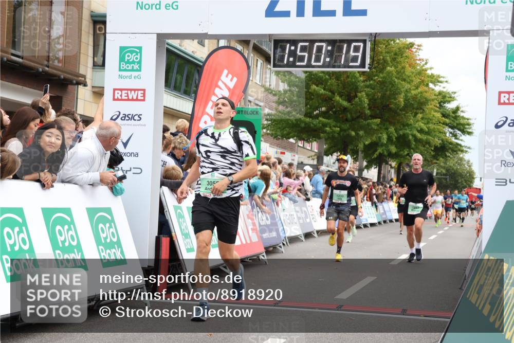 21.09.2025 - PSD Bank Halbmarathon Strokosch-Dieckow http://msf.ph/oto/8918920 21.09.2025 11:49:43 Ziel 1233, 1657, 2101, 2322, 2376, 3055 meine-sportfotos.de