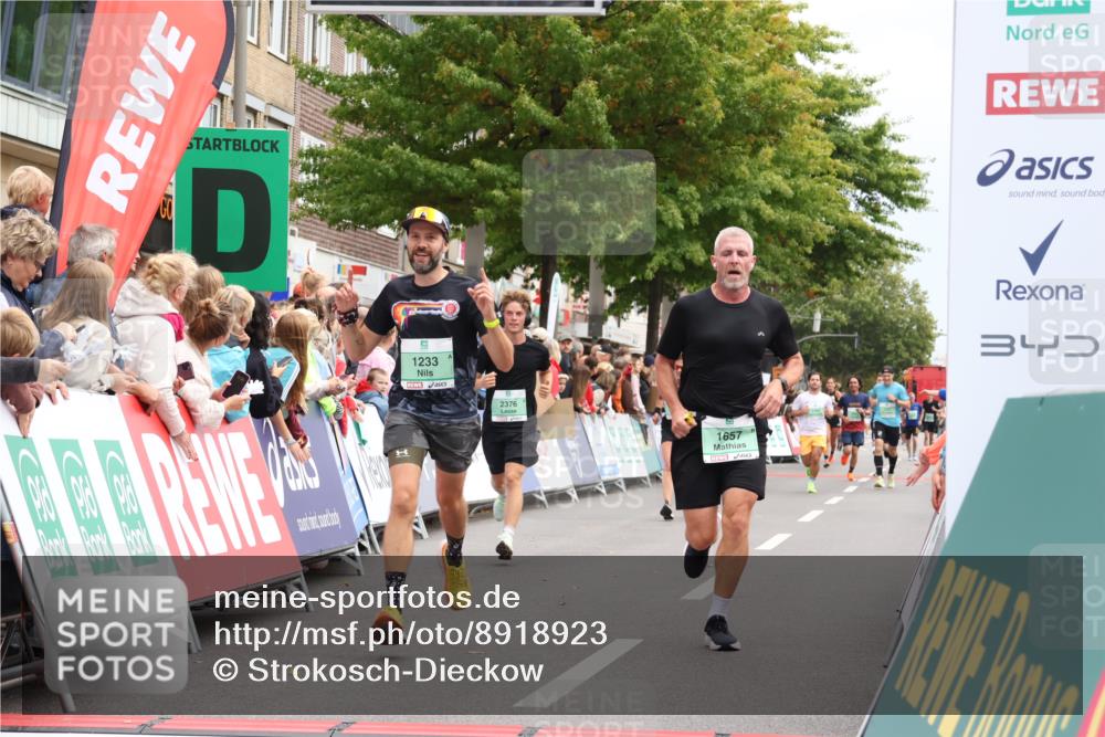 21.09.2025 - PSD Bank Halbmarathon Strokosch-Dieckow http://msf.ph/oto/8918923 21.09.2025 11:49:43 Ziel 1233, 1657, 2101, 2322, 2376, 3055 meine-sportfotos.de