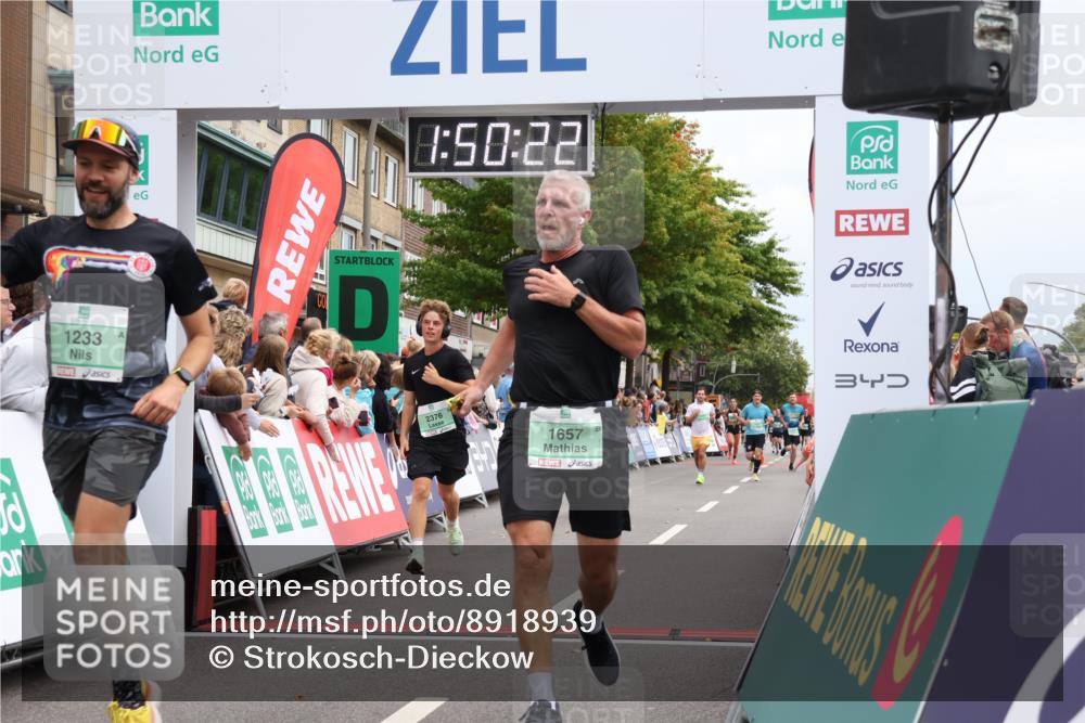 21.09.2025 - PSD Bank Halbmarathon Strokosch-Dieckow http://msf.ph/oto/8918939 21.09.2025 11:49:45 Ziel 1233, 1657, 2101, 2376, 2589, 3055 meine-sportfotos.de
