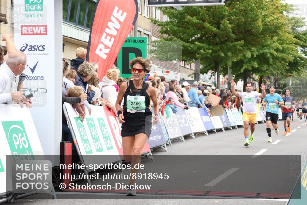 21.09.2025 - PSD Bank Halbmarathon Strokosch-Dieckow http://msf.ph/oto/8918945 21.09.2025 11:49:48 Ziel 1233, 1657, 2362, 2376, 2462, 2527, 2589, 3055 meine-sportfotos.de