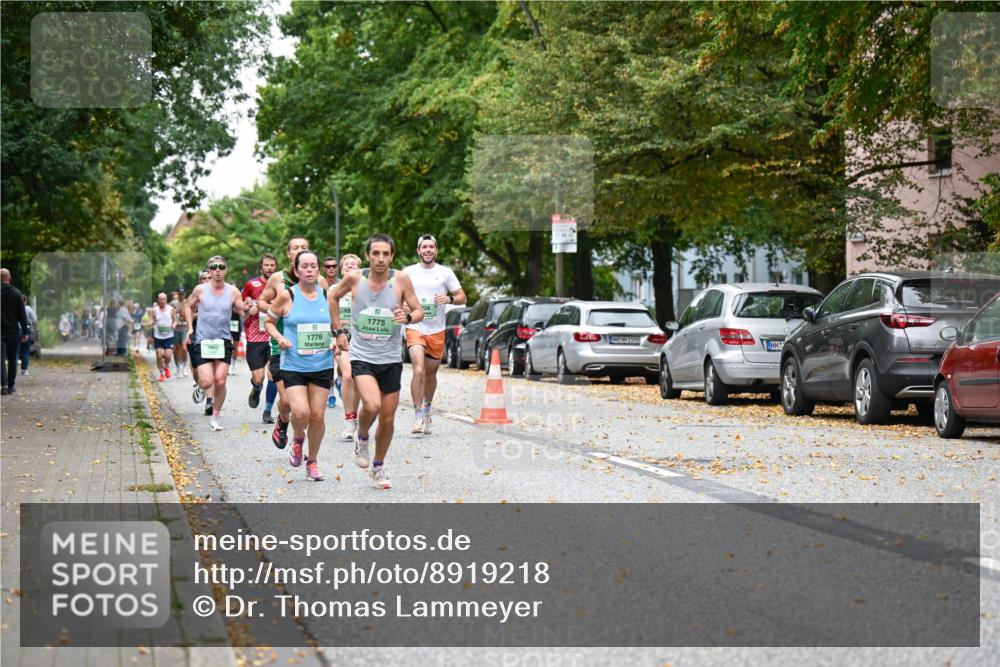 21.09.2025 - PSD Bank Halbmarathon Dr. Thomas Lammeyer http://msf.ph/oto/8919218 21.09.2025 10:37:11 Laufen 1775, 1776, 1902, 226 meine-sportfotos.de