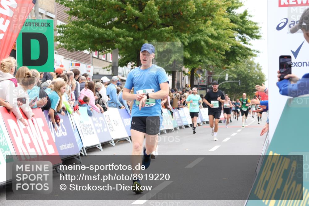 21.09.2025 - PSD Bank Halbmarathon Strokosch-Dieckow http://msf.ph/oto/8919220 21.09.2025 11:50:41 Ziel 1231, 2572, 2811, 3937 meine-sportfotos.de