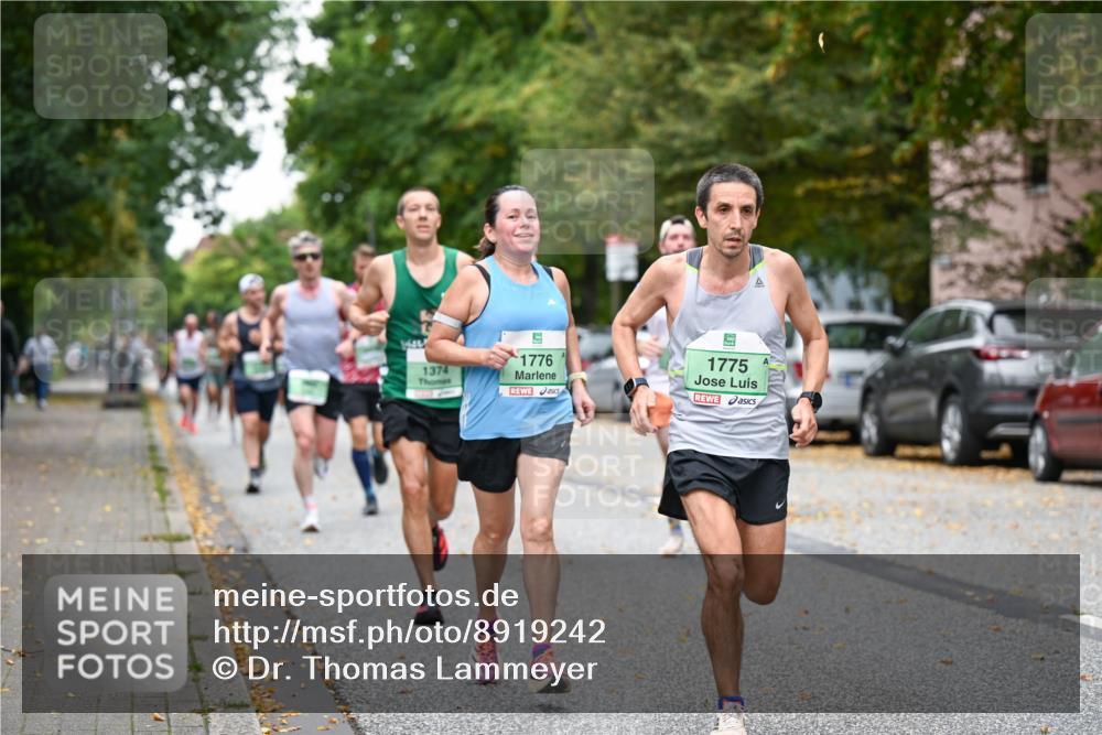 21.09.2025 - PSD Bank Halbmarathon Dr. Thomas Lammeyer http://msf.ph/oto/8919242 21.09.2025 10:37:14 Laufen 1374, 1776, 1775 meine-sportfotos.de